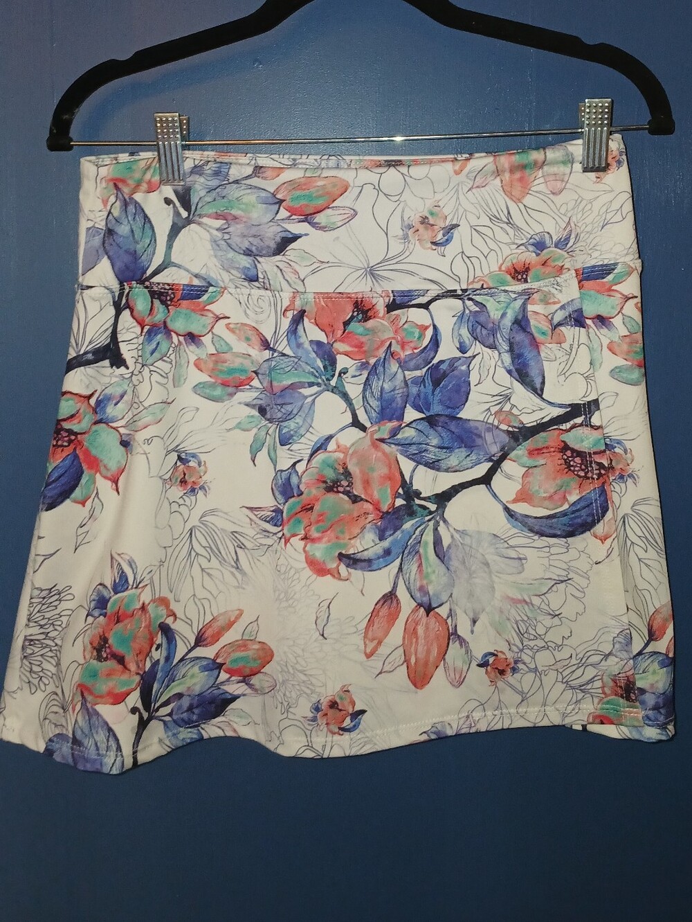 Evolution and Creation White Mini Skort with Blue & Coral Floral Print, Medium